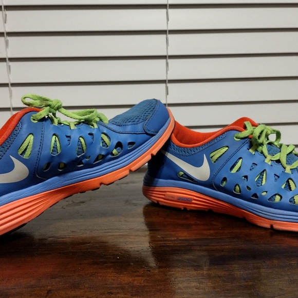 Nike Women's Dual Fusion Run 2 Size 10 US Blue Neon Coral Running - Picture 6 of 6